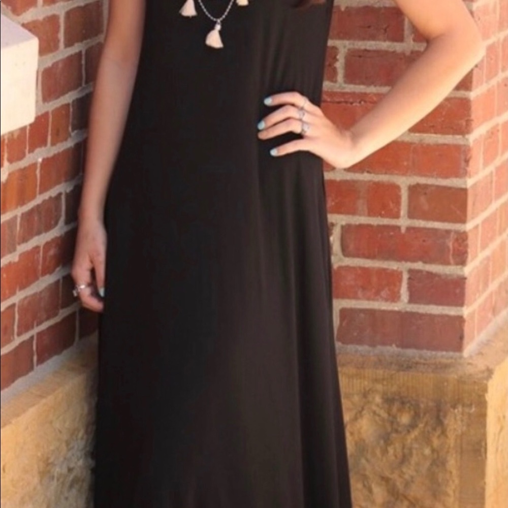 NWT BLK HI LO MAXI WITH CRISS CROSS BACK SM & LG - Picture 4 of 4